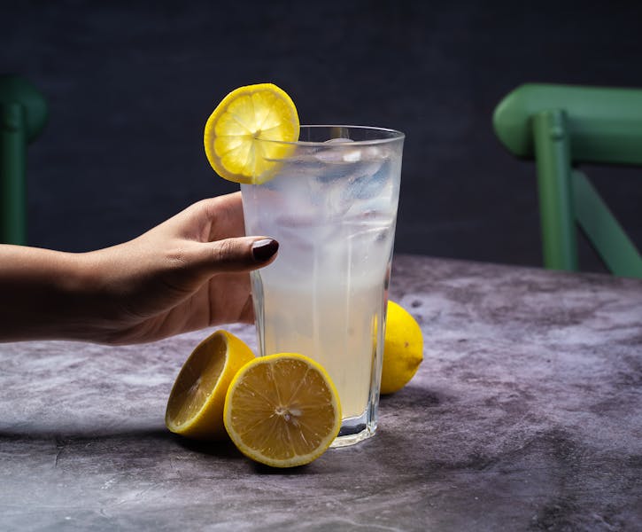 Fresh Lemonade with ice and lemon slices
